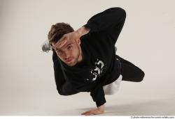 KEETA BREAK DANCE FREEZE